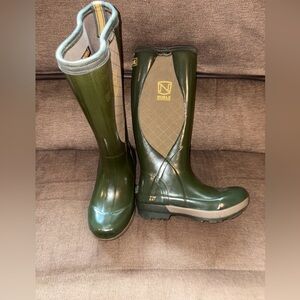 Noble Outfitters Muds Boots Women’s Sz 6 R Black Rubber Waterproof  Outdoo 66051